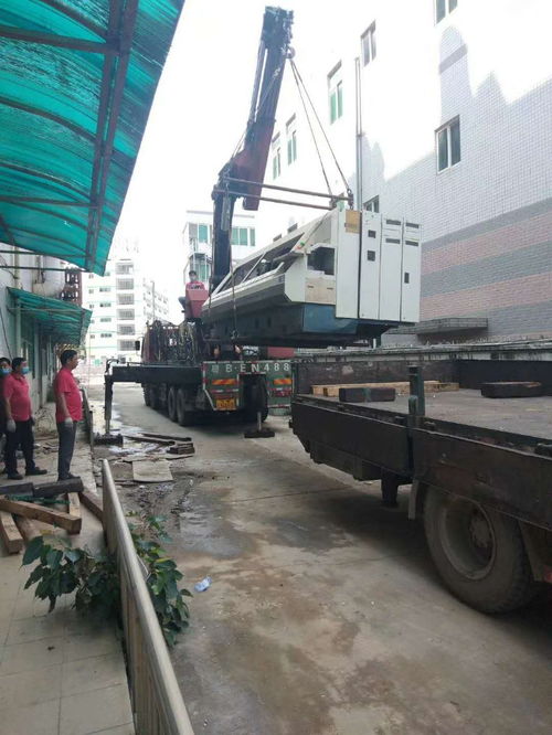 圖 南山后海吊車租賃公司講述吊車吊臂自動(dòng)縮回原因 深圳租賃